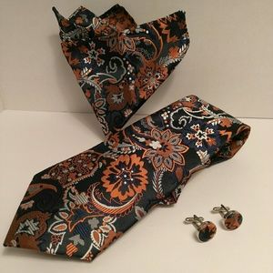 Silk tie, handkerchief, cuff links 4 piece set